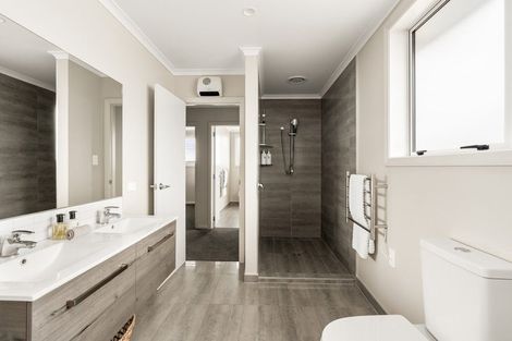 Photo of property in 83 Penetaka Heights, Pyes Pa, Tauranga, 3112