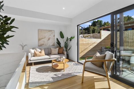 Photo of property in 37 Corunna Road, Milford, Auckland, 0620