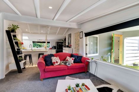 Photo of property in 47 Kings Avenue, Waikuku Beach, 7402