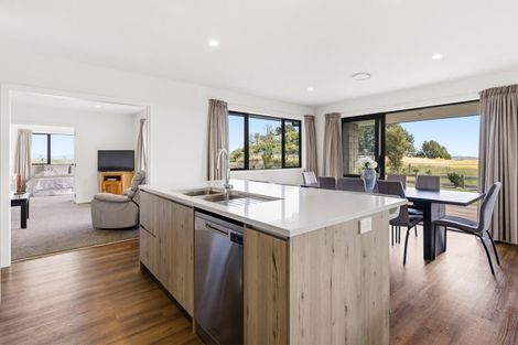 Photo of property in 1 Glendas Way, Acacia Bay, 3385