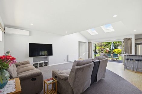 Photo of property in 4 Botany Lane, Whitby, Porirua, 5024