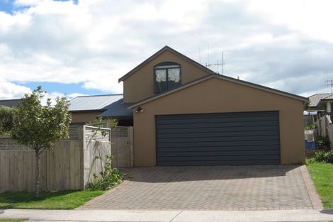 Photo of property in 52 Pelorus Street, Welcome Bay, Tauranga, 3112