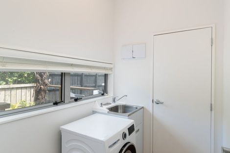 Photo of property in 32 Mount Marua Way, Timberlea, Upper Hutt, 5018