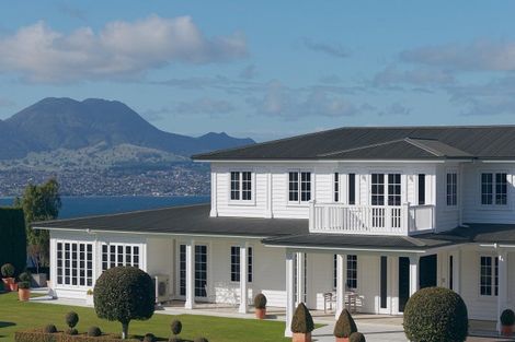 Photo of property in 423 Gillespie Place, Acacia Bay, Taupo, 3385