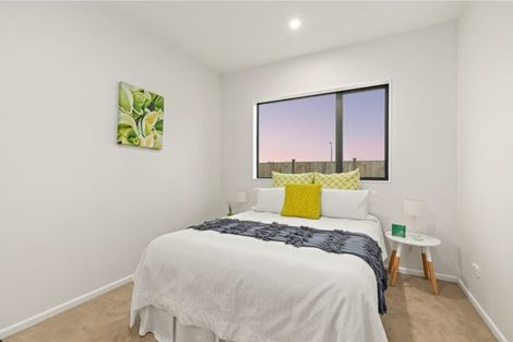 Photo of property in 4 Vinistra Road, Kumeu, 0810