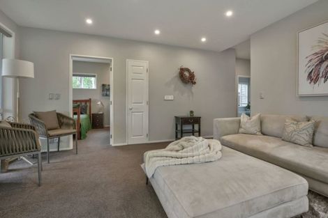 Photo of property in 33b Bleakhouse Road, Howick, Auckland, 2014