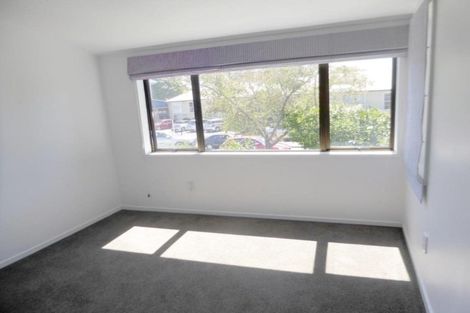 Photo of property in 2/52 Aikmans Road, Merivale, Christchurch, 8014