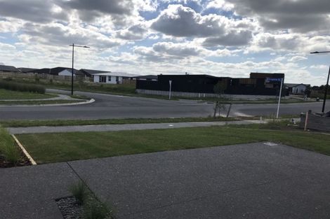 Photo of property in 11 Awatira Drive, Papamoa Beach, Papamoa, 3118