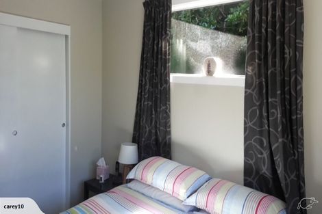 Photo of property in 80c Airlie Road, Plimmerton, Porirua, 5026