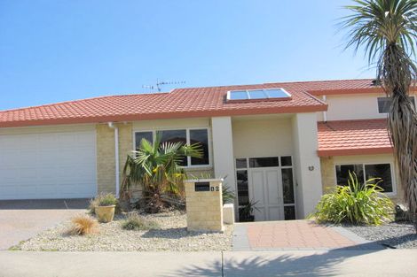 Photo of property in 10 Millennium Hill, Paraparaumu, 5032