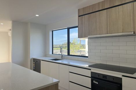 Photo of property in 5 Falcon Crescent, Hobsonville, Auckland, 0618