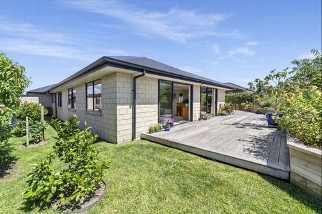 Photo of property in 6 Karearea Drive, Coastlands, Whakatane, 3120