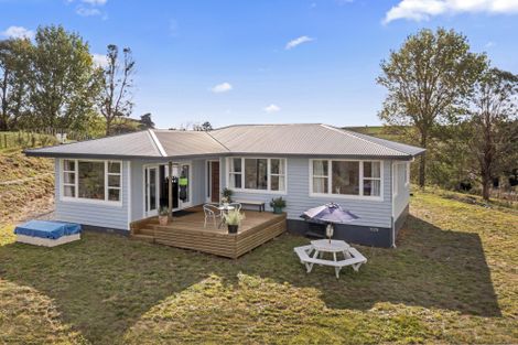 Photo of property in 24 Wrights Road, Raglan, 3295