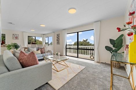 Photo of property in 2/16 Kupari Place, Totara Vale, Auckland, 0629