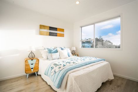 Photo of property in 1/24 Bonito Place, Bayview, Auckland, 0629