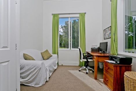 Photo of property in 62 Boord Crescent, Kumeu, 0891