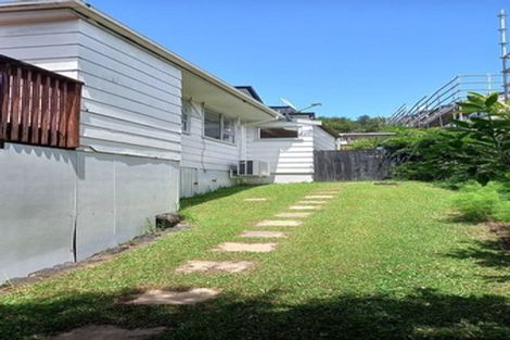 Photo of property in 10 Aralia Road, Sunnynook, Auckland, 0620