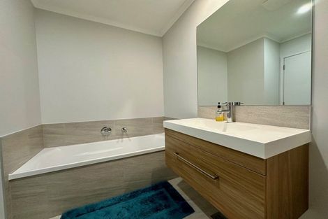 Photo of property in 21d Nellie Drive, Kumeu, 0810