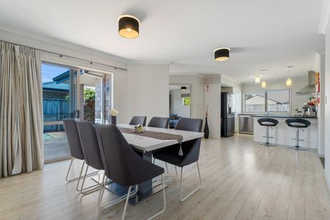 Photo of property in 121 Solomon Street, Brookfield, Tauranga, 3110