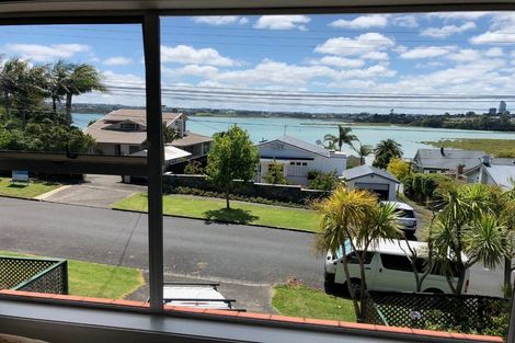 Photo of property in 1/70 Beresford Street, Bayswater, Auckland, 0622