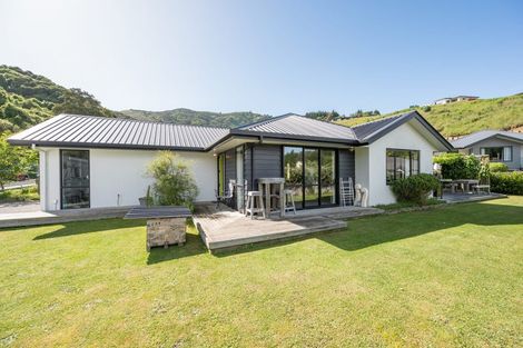 Photo of property in 38 Saddleback Road, Todds Valley, Nelson, 7071