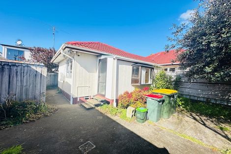 Photo of property in 129 Russell Road, Manurewa, Auckland, 2102