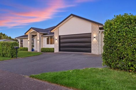 Photo of property in 46 Penetaka Heights, Pyes Pa, Tauranga, 3112