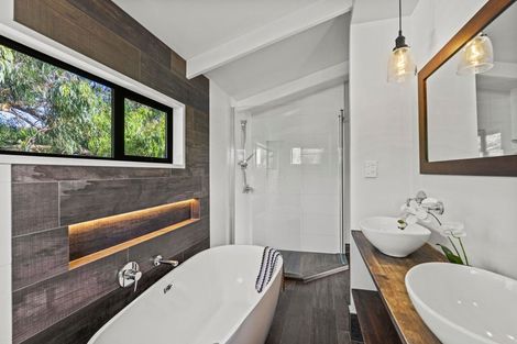 Photo of property in 2 Ranui Crescent, Diamond Harbour, Lyttelton, 8971