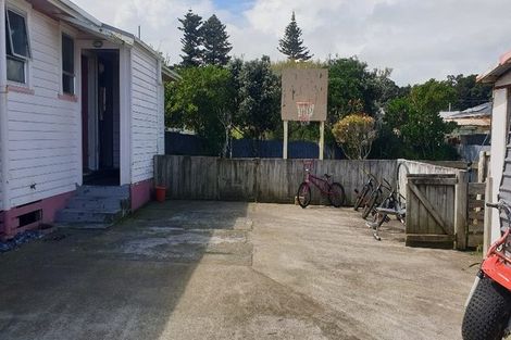 Photo of property in 2 Elizabeth Street, Patea, 4520