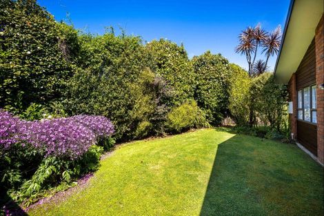 Photo of property in 2 Byron Place, Whalers Gate, New Plymouth, 4310
