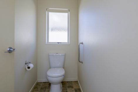 Photo of property in Rangeview Villas, 22/9 Fuller Close, Levin, 5510