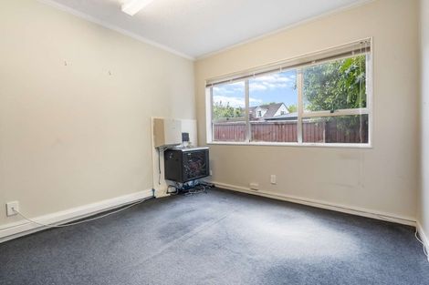 Photo of property in 222 Memorial Avenue, Burnside, Christchurch, 8053
