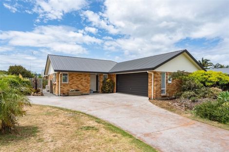 Photo of property in 34 Bermuda Place, One Tree Point, 0118