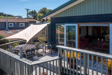 Photo of property in 12 Karekare Road, Raumati South, Paraparaumu, 5032