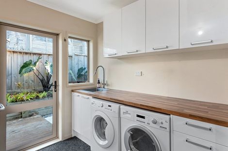 Photo of property in 111 Osprey Drive, Welcome Bay, Tauranga, 3112