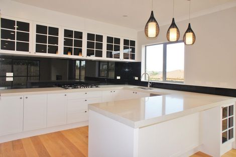 Photo of property in 39d Point View Drive, East Tamaki Heights, Auckland, 2016