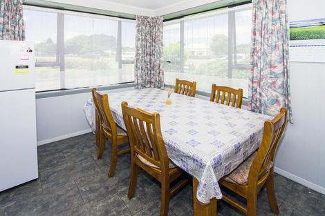 Photo of property in 30 Bridge Street, Eketahuna, 4900