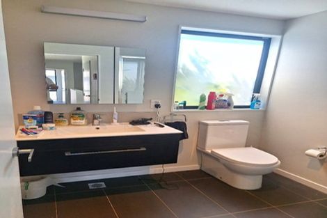 Photo of property in 18/6 Oswald Crescent, Paparangi, Wellington, 6037