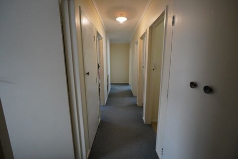 Photo of property in 3 Seddon Street, Takaro, Palmerston North, 4412