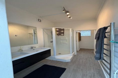 Photo of property in 24 Princes Street, Northcote Point, Auckland, 0627