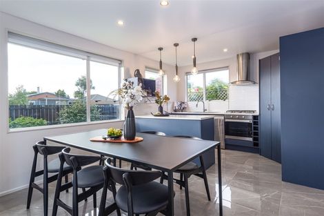 Photo of property in 15 Royal Park Drive, Parklands, Christchurch, 8083