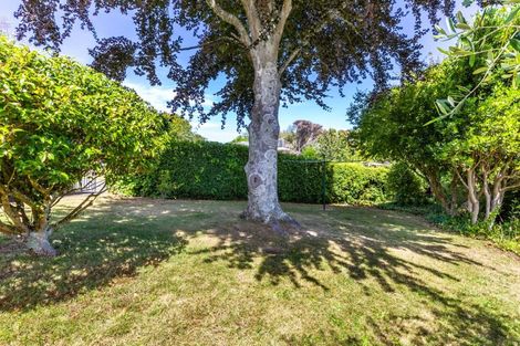 Photo of property in 15 Scenic Heights, Acacia Bay, Taupo, 3330