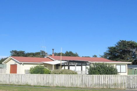 Photo of property in 42 Scott Avenue, Otaki Beach, Otaki, 5512