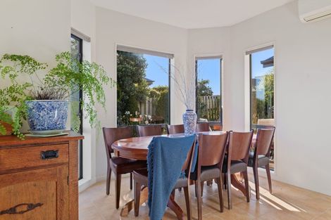 Photo of property in 41 Highcrest Heights, Westmorland, Christchurch, 8025