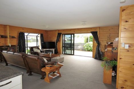 Photo of property in 43 Queen Street, Westport, 7825