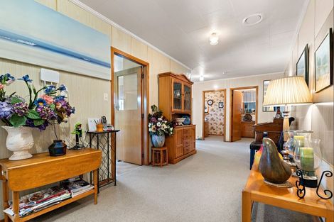 Photo of property in 13 Fairbrother Street, Carterton, 5713