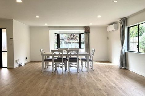 Photo of property in 8 Forest Hill Road, Henderson, Auckland, 0612