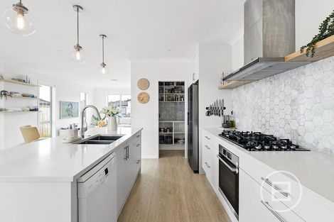 Photo of property in 52 Jane Maree Road, Kumeu, 0810