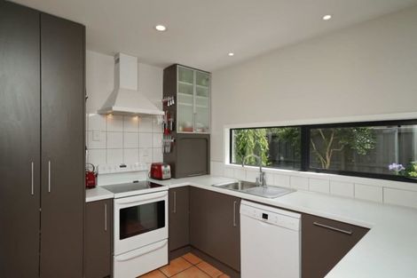 Photo of property in 76a Memorial Avenue, Ilam, Christchurch, 8053