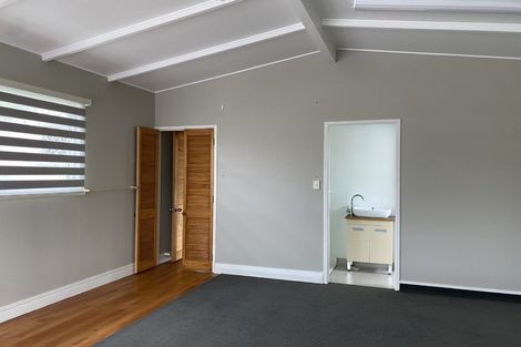 Photo of property in 3 Pixie Place, Pakuranga Heights, Auckland, 2010